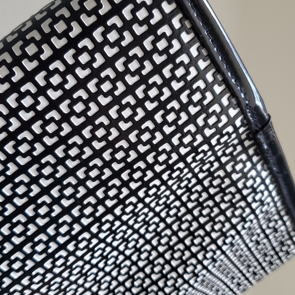 Organizer - Picture 3 of 5